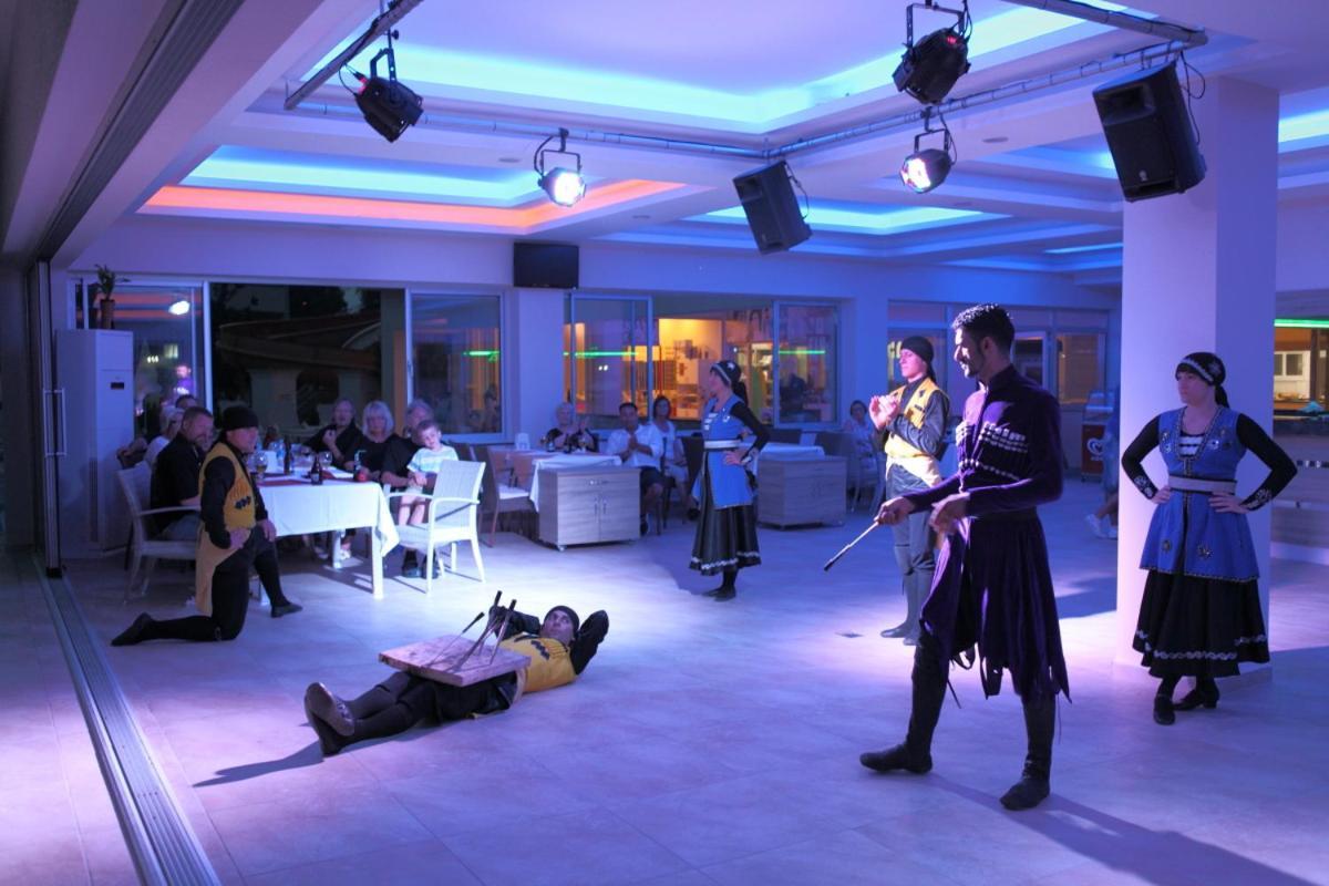 Catty Cats Garden Hotel Сиде Екстериор снимка