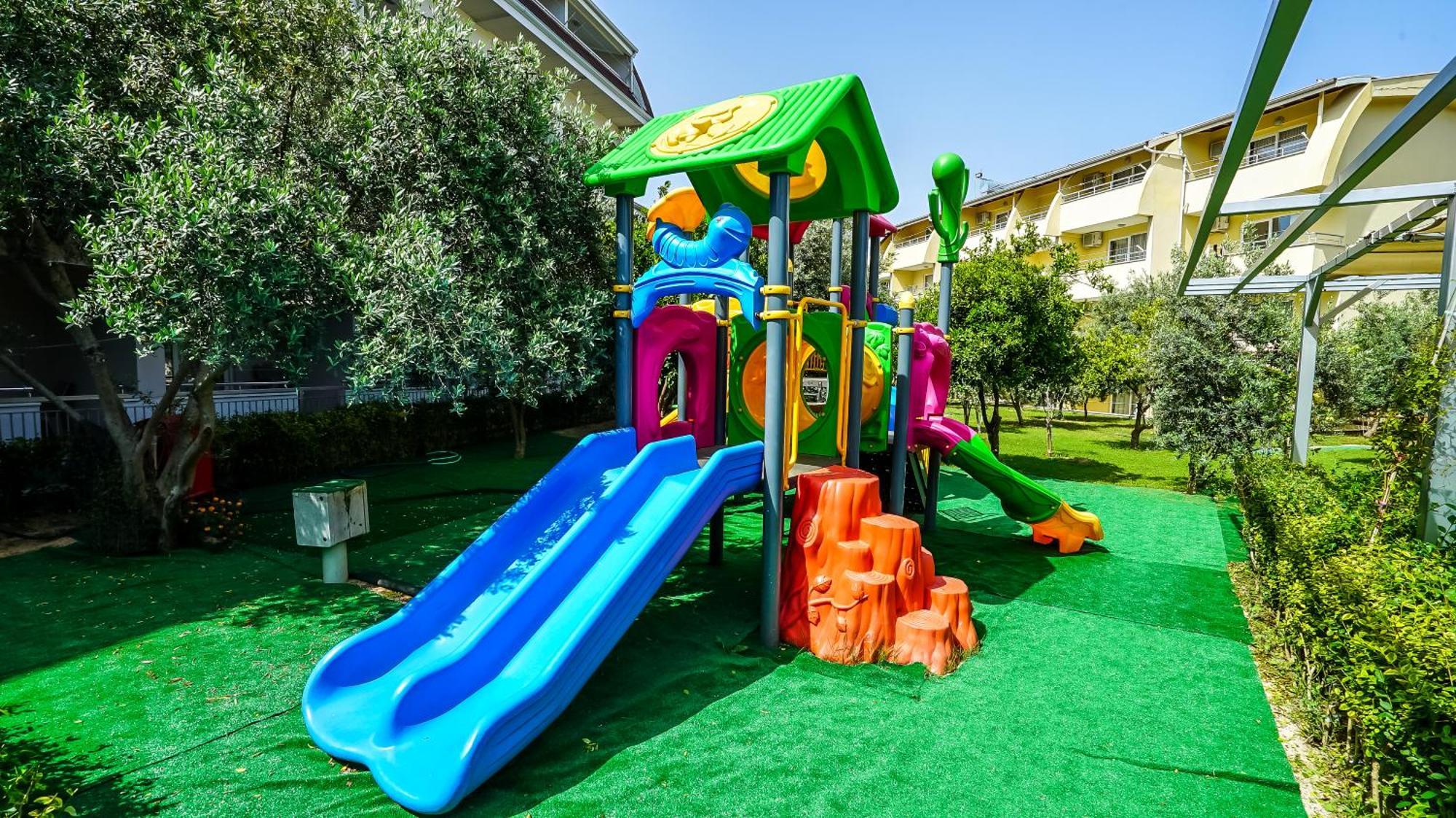 Catty Cats Garden Hotel Сиде Екстериор снимка