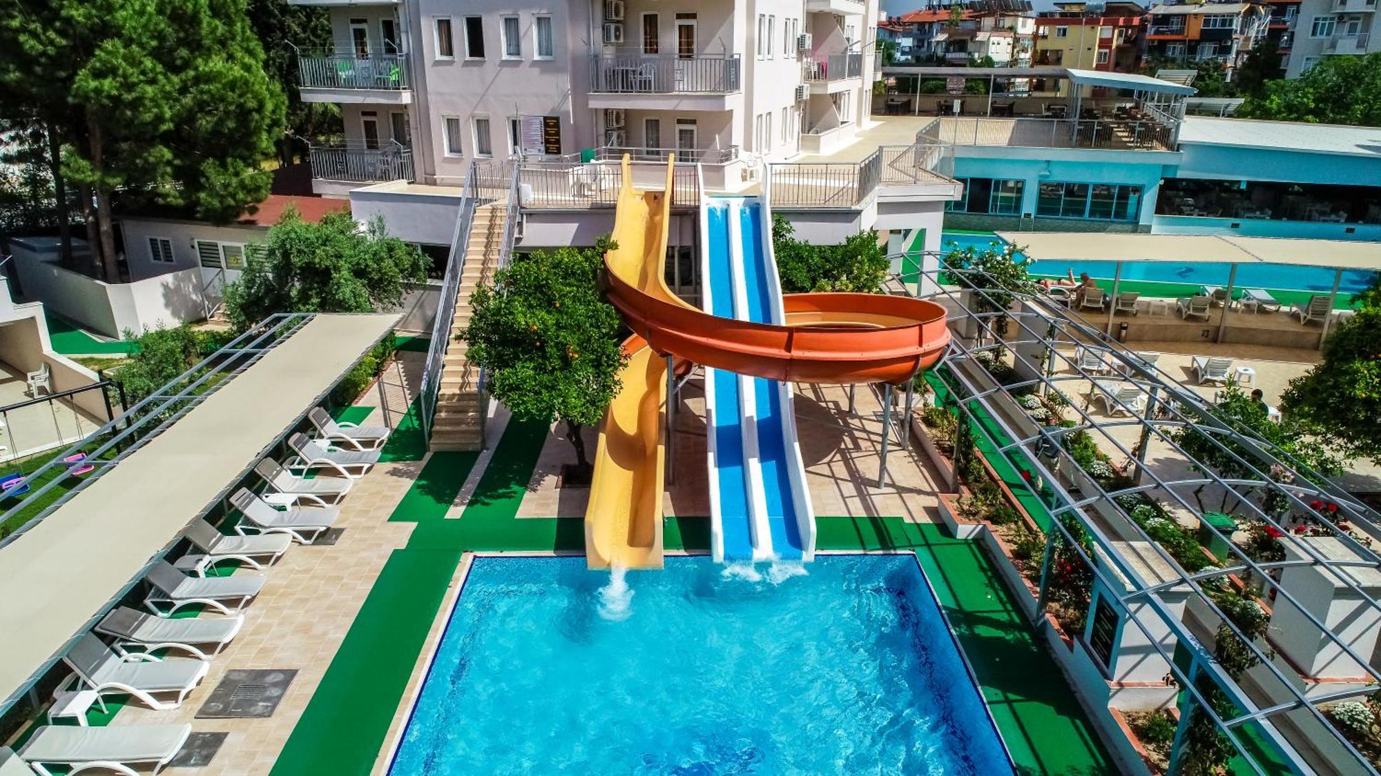 Catty Cats Garden Hotel Сиде Екстериор снимка
