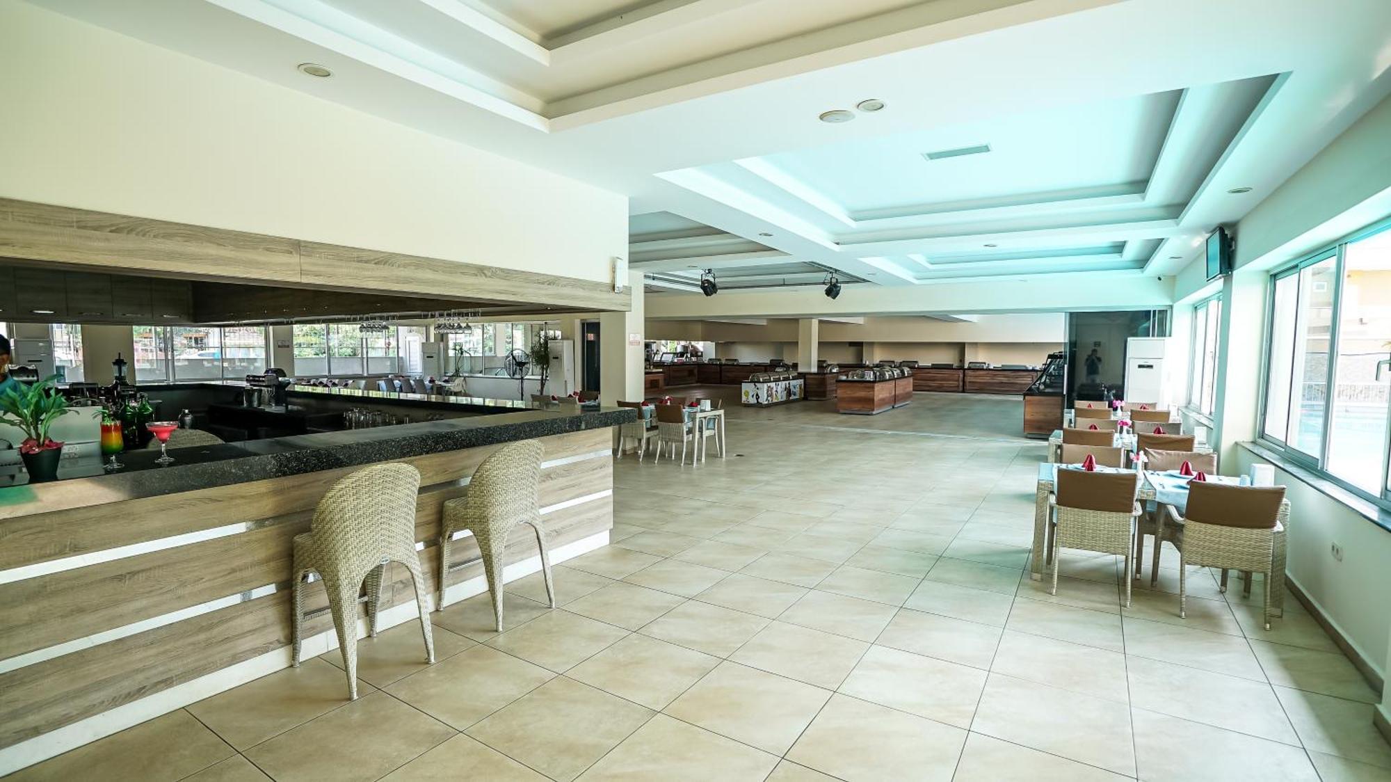 Catty Cats Garden Hotel Сиде Екстериор снимка