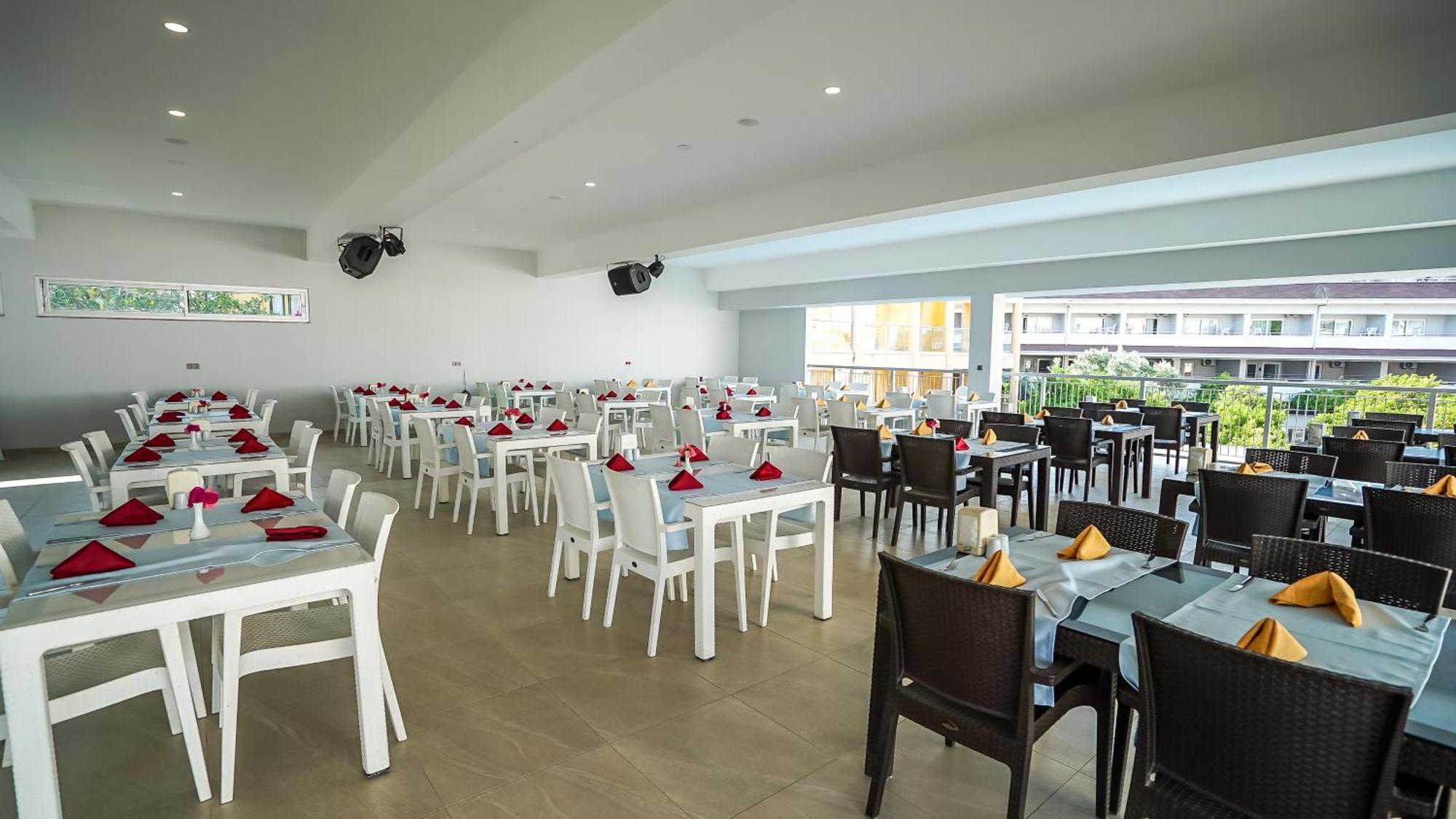 Catty Cats Garden Hotel Сиде Екстериор снимка