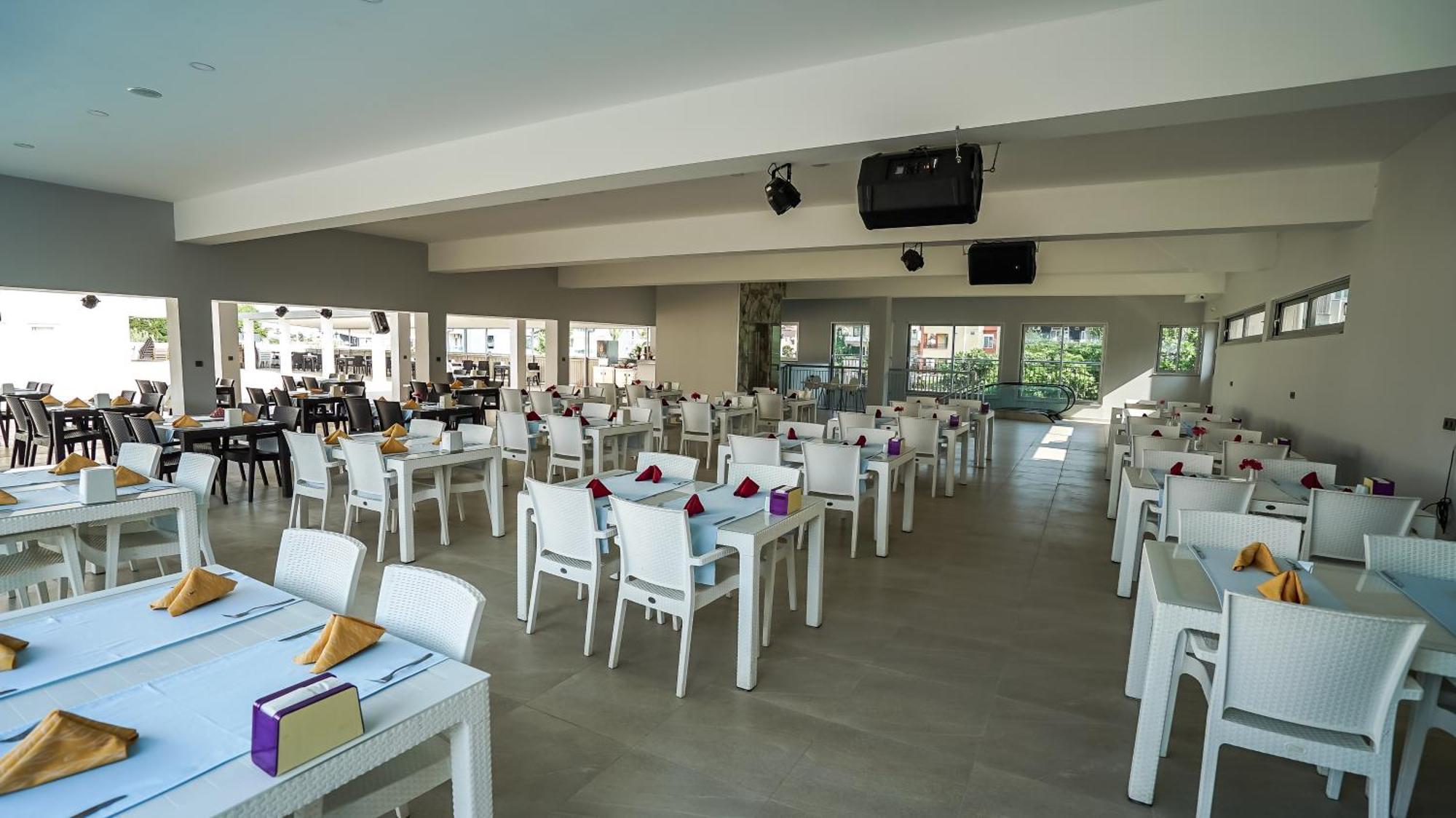 Catty Cats Garden Hotel Сиде Екстериор снимка