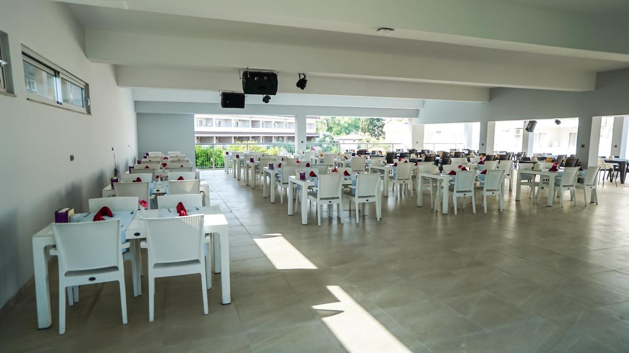 Catty Cats Garden Hotel Сиде Екстериор снимка