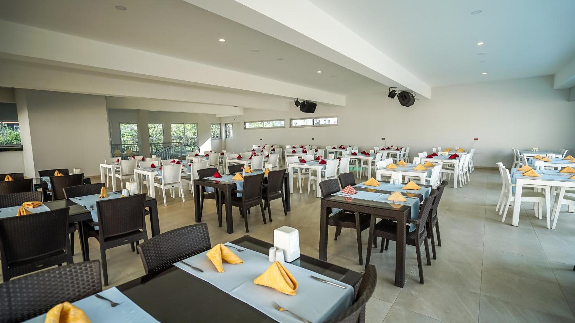 Catty Cats Garden Hotel Сиде Екстериор снимка