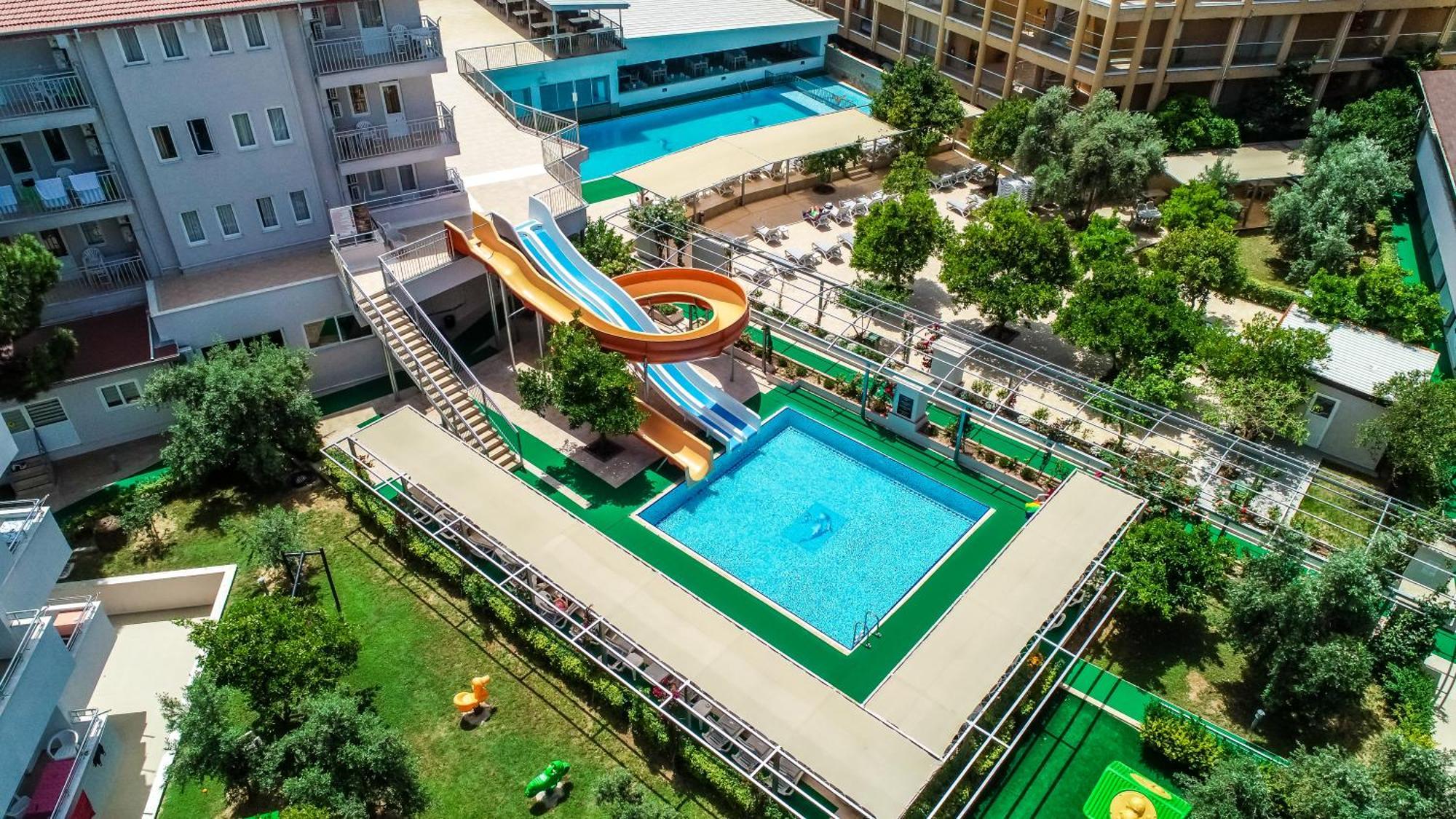 Catty Cats Garden Hotel Сиде Екстериор снимка