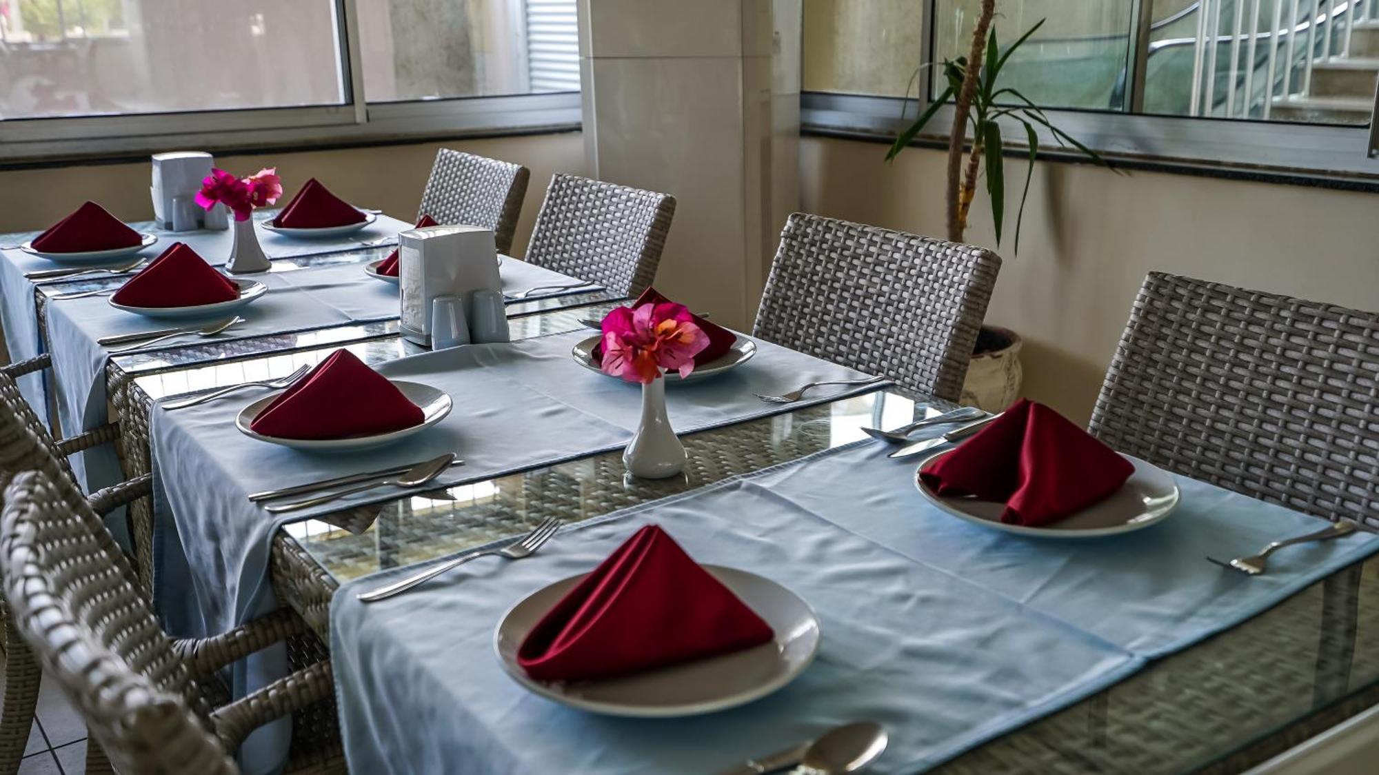 Catty Cats Garden Hotel Сиде Екстериор снимка